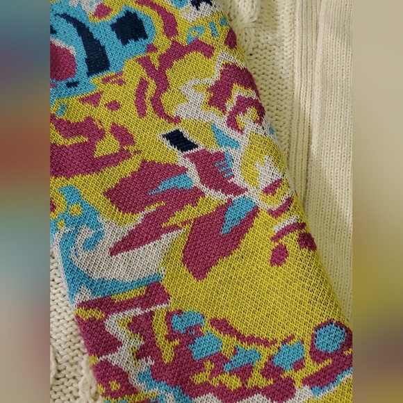 Coco & Main Retro Looking Cardigan Sweater w/Floral Sleeves - Picture 5 of 8